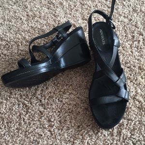 Aerosoles black strappy wedge